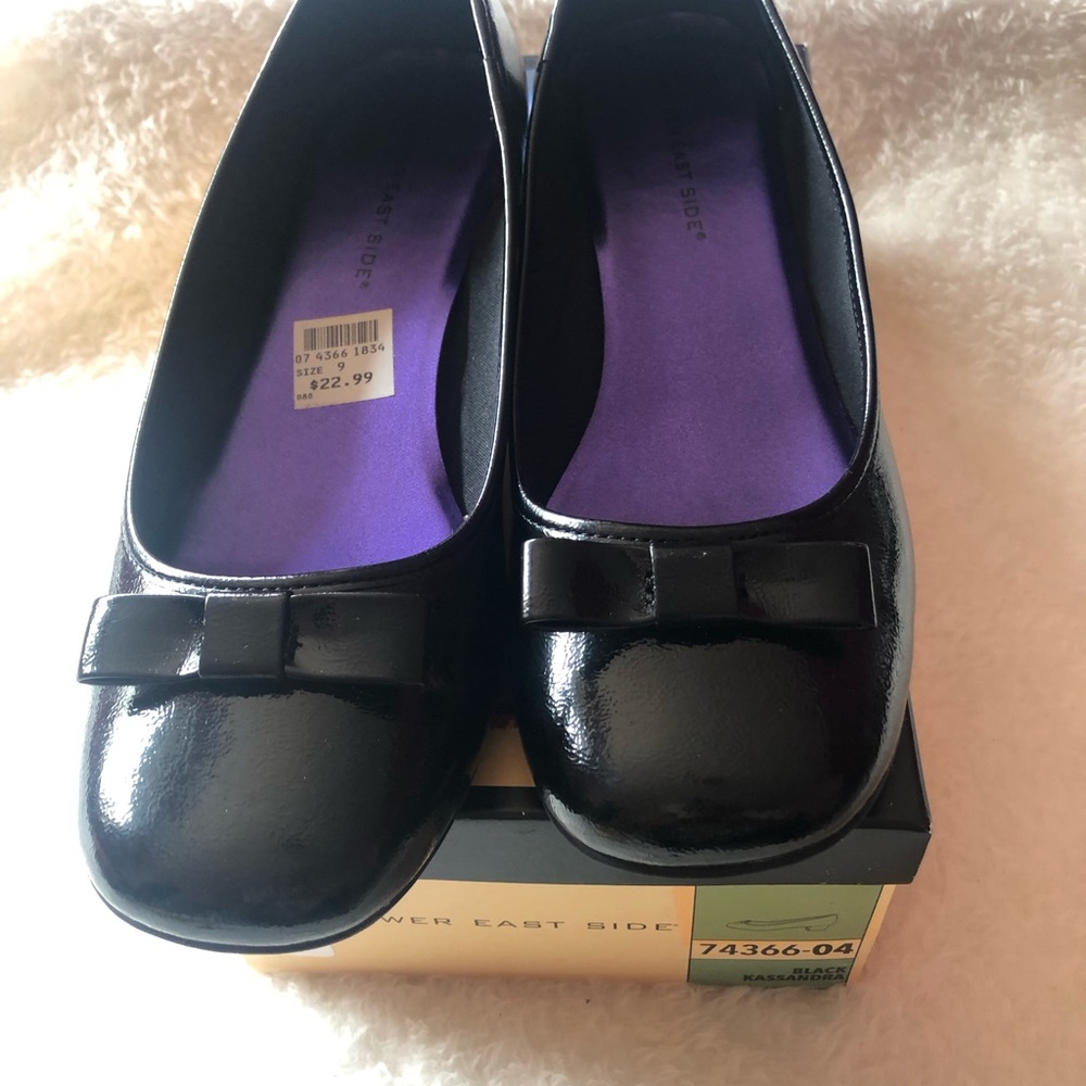 LOWER EAST SIDE Black Patent one inch block heel with Bow